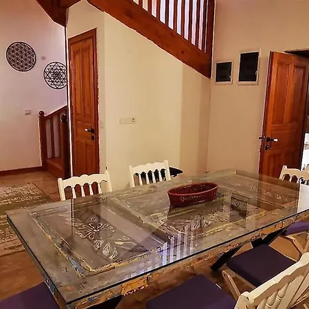 Vasil, Relish Kayakoy فيلة فتحية
